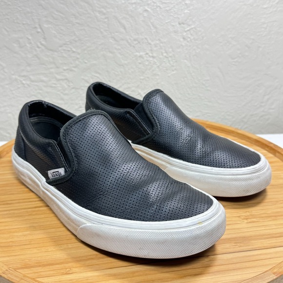 Vans Classic Slip-On Shoe Sneaker M4 W5.5 Perforated Leather Low Top Black White - Picture 1 of 9